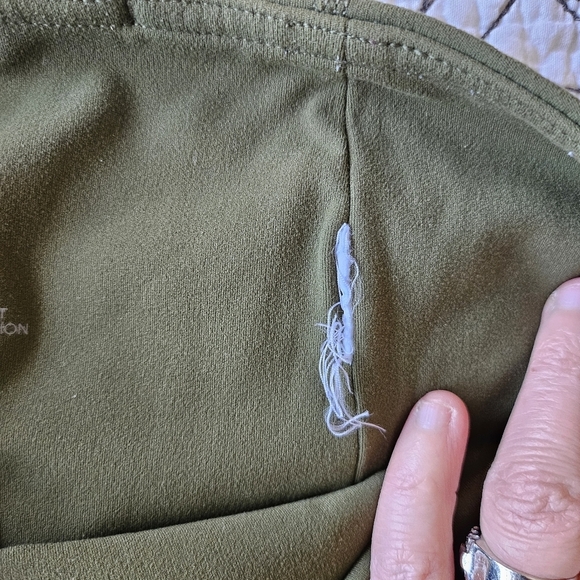 VGUC Athleta Elation Straight Leg Pants Olive Green Small - Picture 10 of 15